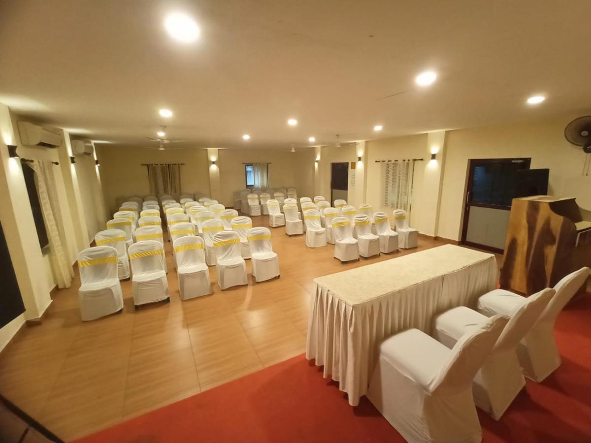 Sea Lagoon Health Resort Kochi Екстер'єр фото